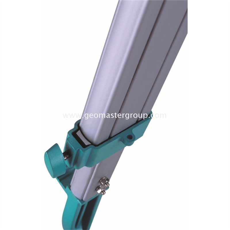 Tripé do contratante (pernas quadradas, trava dupla)