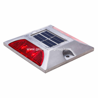 Stud de estrada solar