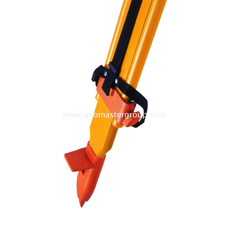 Tripé de madeira (orifício de uma mão, trava de torção)